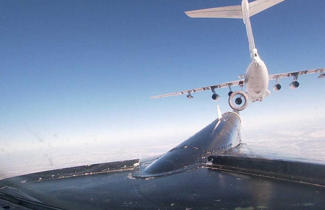 Экипажи ракетоносцев Ту-95МС отработали дозаправку в воздухе