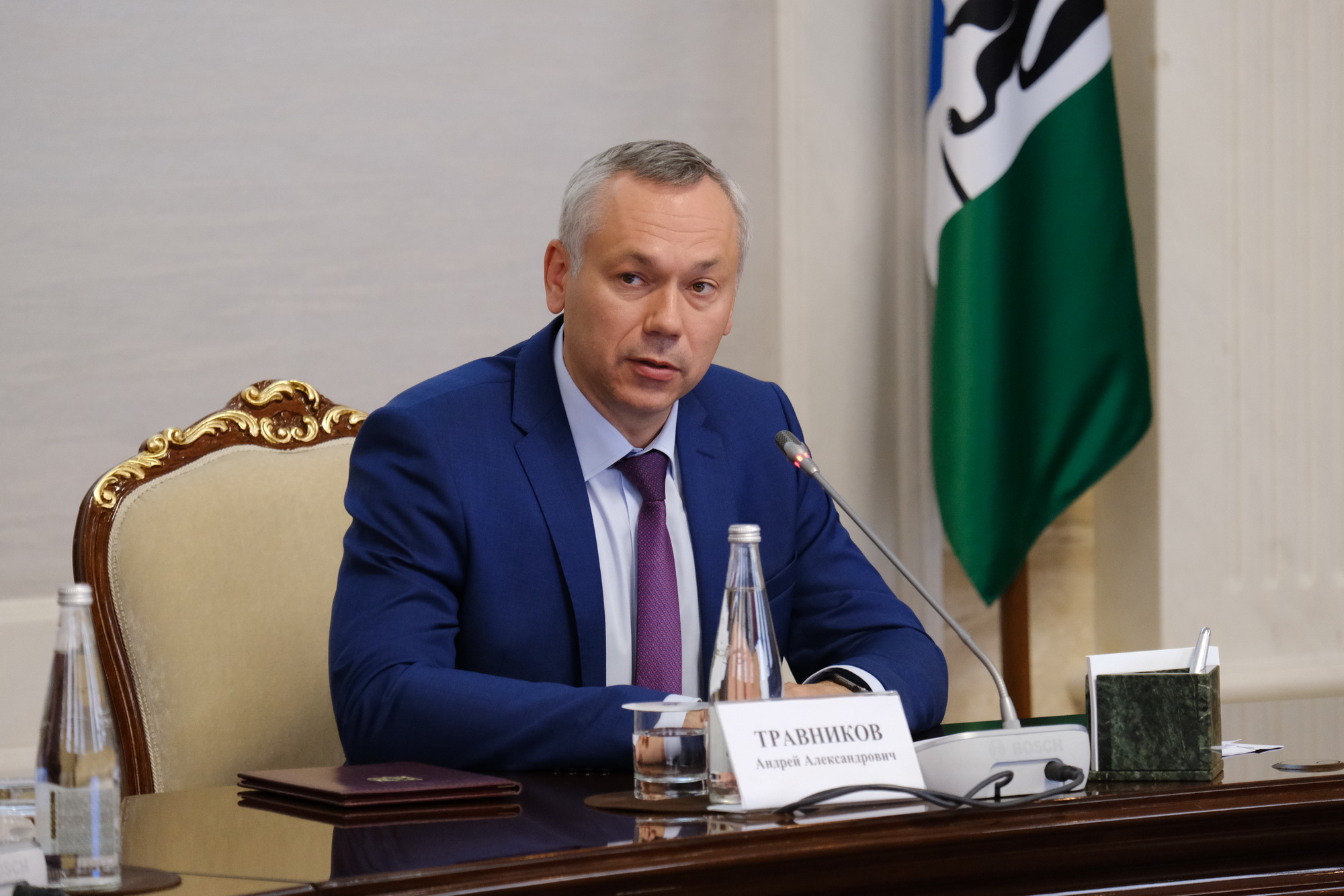 Поборовший ковид губернатор Новосибирской области выйдет на работу в понедельник
