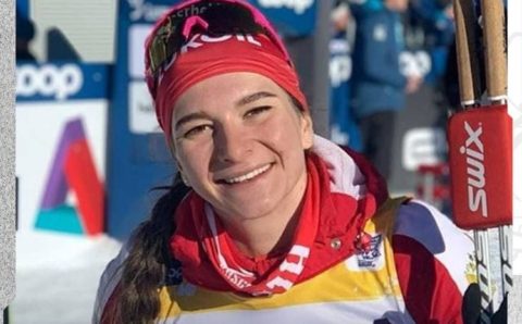 Лыжница Наталья Непряева завоевала первую медаль на Олимпиаде для России