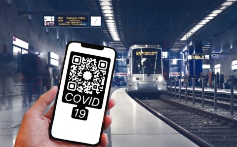 В Омской области отменят обязательные QR-коды