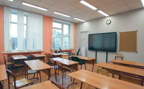 В Хабаровске будут судить педагога, ударившего школьника о стену