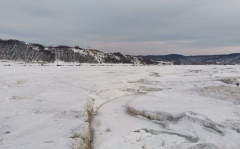 Льдина с рыбаками оторвалась в Сахалинской области