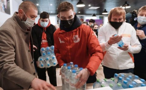 Москвичи собрали для беженцев с Донбасса гуманитарную помощь