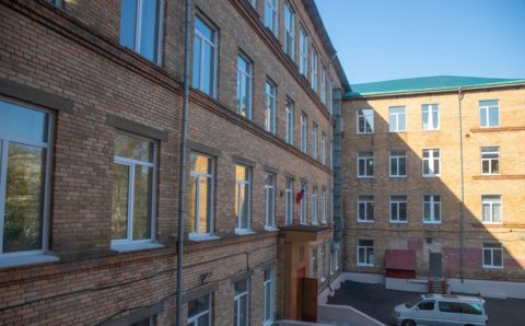 Школы Владивостока уйдут на однодневную дистанционку из-за циклона