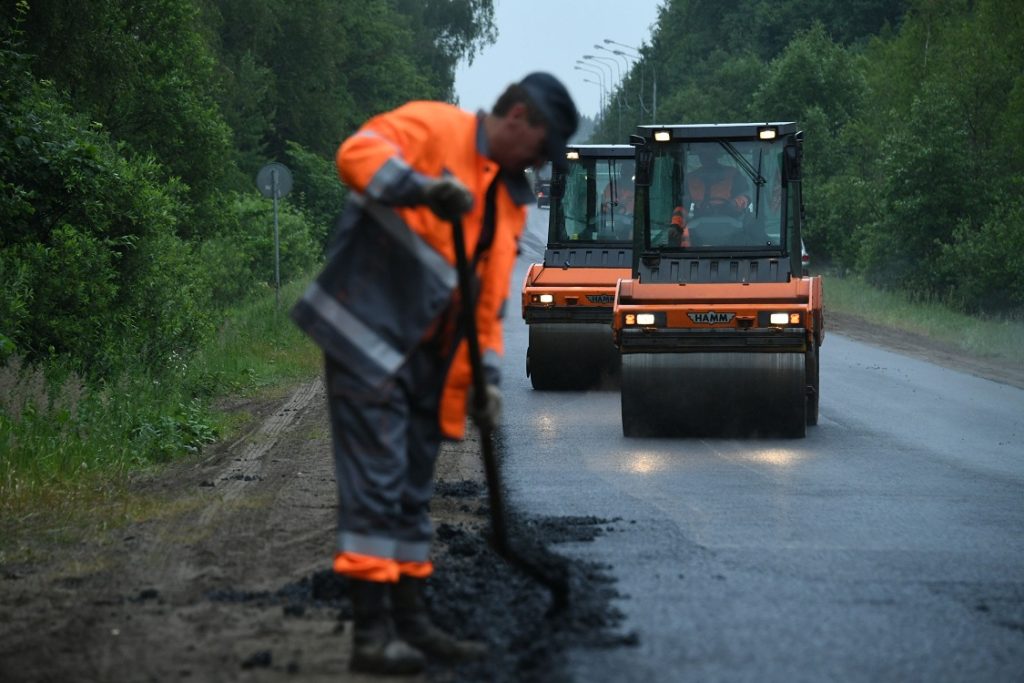 Дороги Подмосковья обновляют с использованием евроасфальта