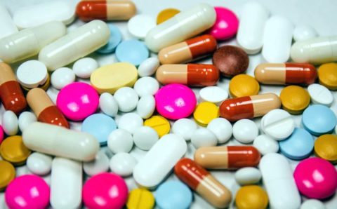 В обход санкций: аптеки в РФ заключили долгосрочные контракты на поставки импортных лекарств