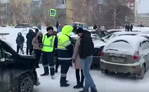 Сразу пятнадцать машин столкнулись в ДТП под Челябинском