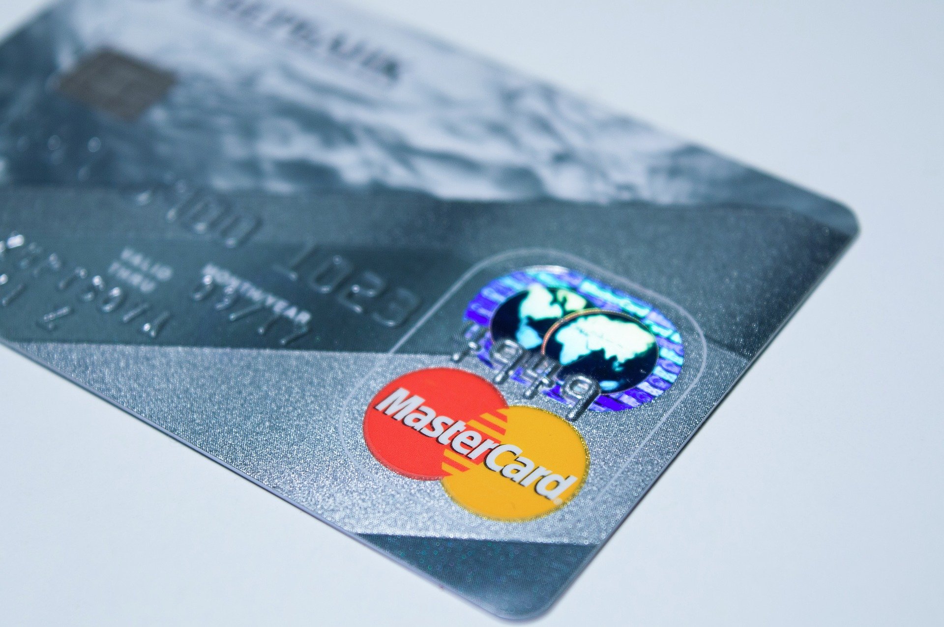Mastercard закрыла доступ отдельным банкам РФ к платёжной сети