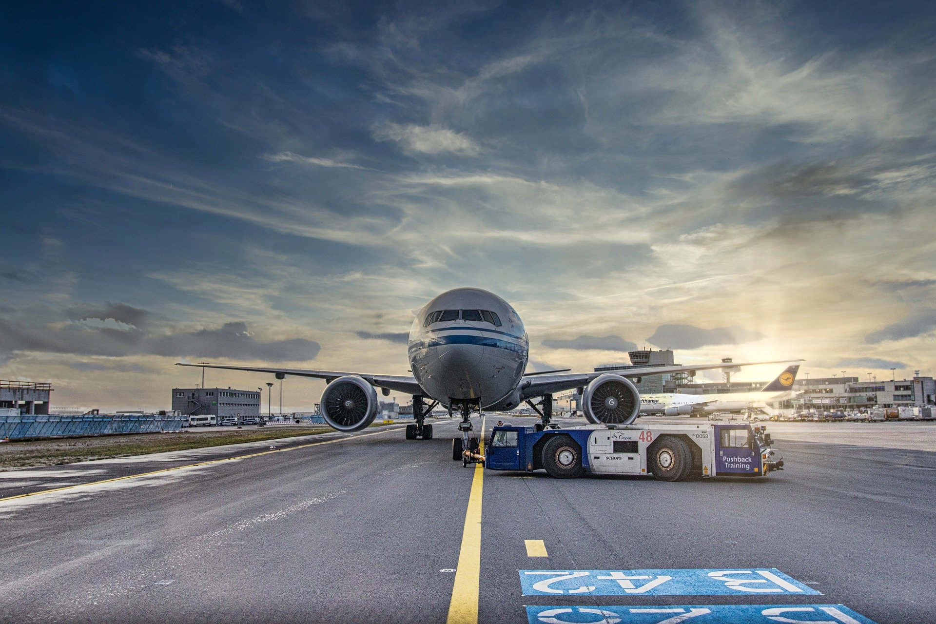 «Аэрофлот» займется техническим обслуживанием самолетов Boeing и Airbus