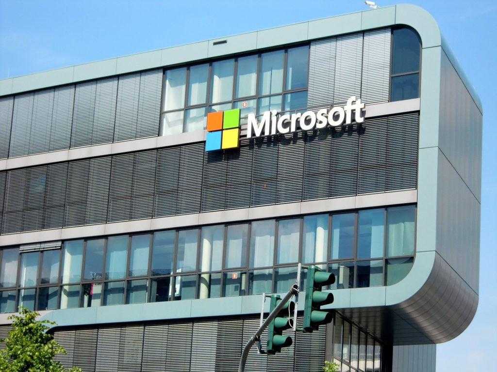 Компания Microsoft покидает российский рынок