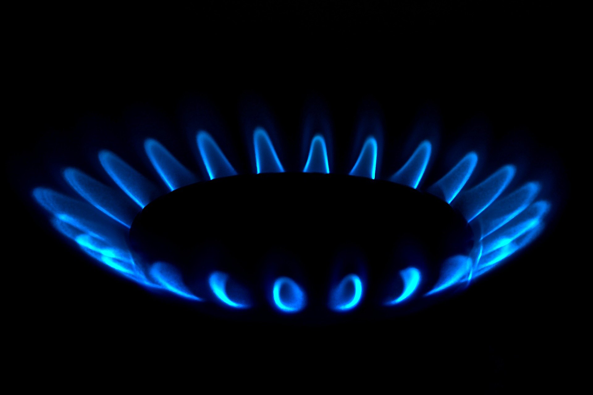 Путин: Расчёты за газ для недружественных стран нужно перевести в рубли до конца марта