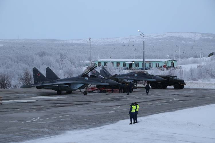 Северный флот организовал тренировку с авиацией и войсками ПВО в Заполярье