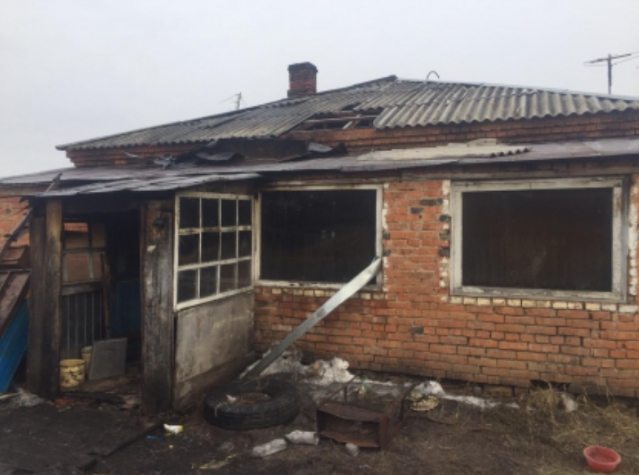 На пожаре в Новосибирской области погибли двое детей, их отец выжил