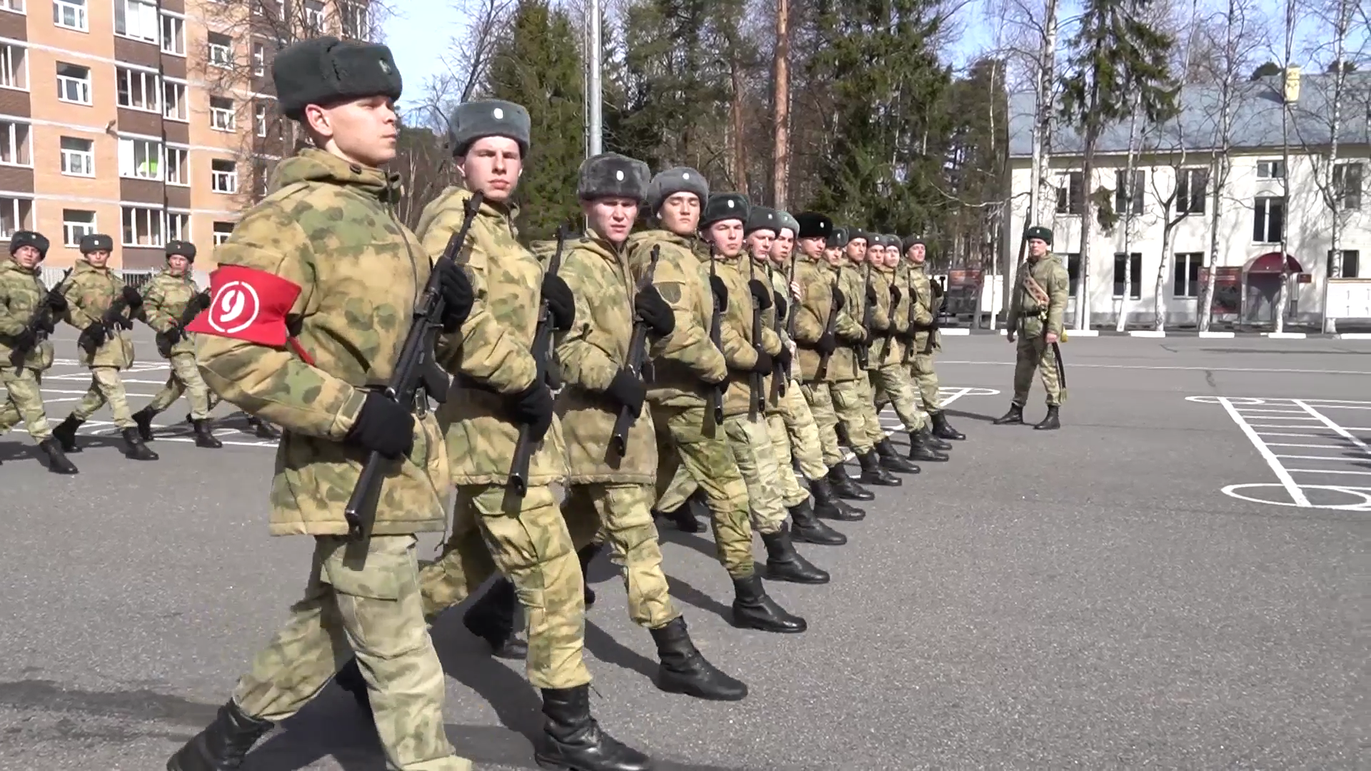 На репетицию парада Победы в Ленобласти вышли 150 военных