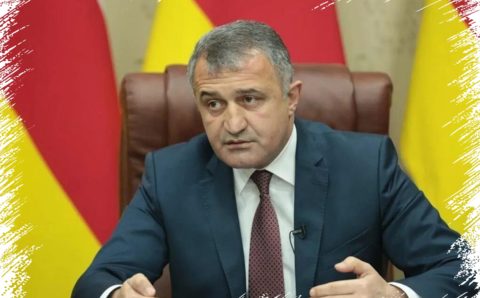 Президент Южной Осетии Анатолий Бибилов прибыл в ДНР