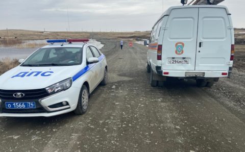 Паводок вынудил перекрыть трассу на юге Челябинской области