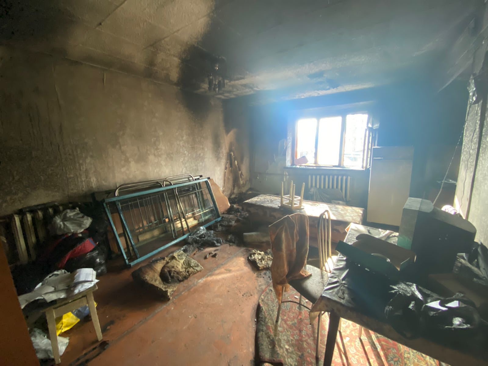 Пятиэтажка в Иркутске воспламенилась из-за стихийного майнинга