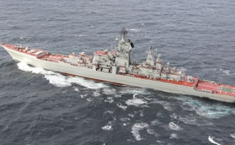 Флагман Северного флота атомный крейсер «Петр Великий» вернулся на базу