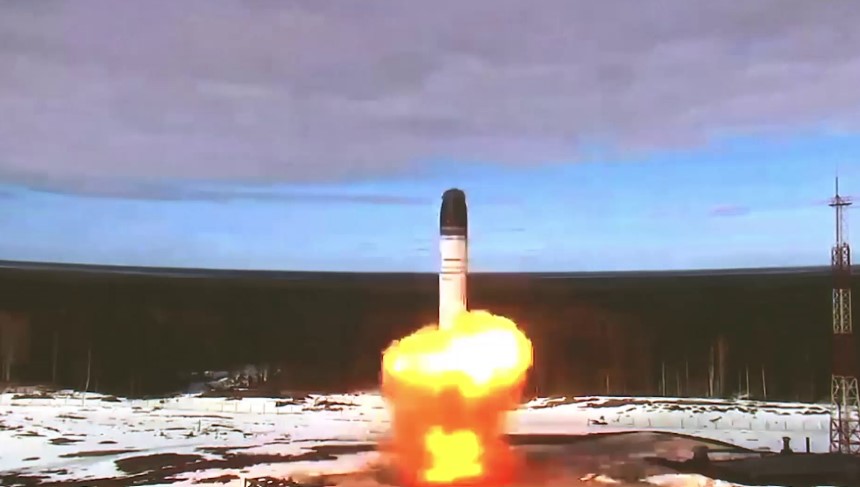 В России провели успешный запуск межконтинентальной ракеты «Сармат»