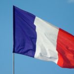 Оппозиция Франции подала сразу две резолюции о недоверии правительству