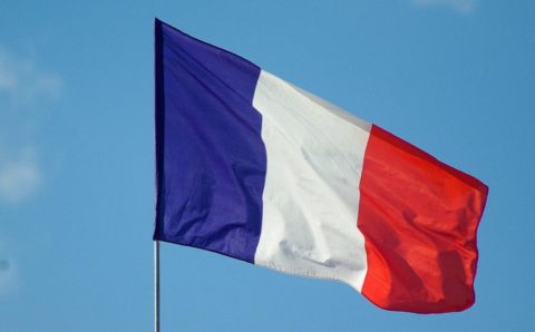 Во Франции проходит первый тур президентских выборов