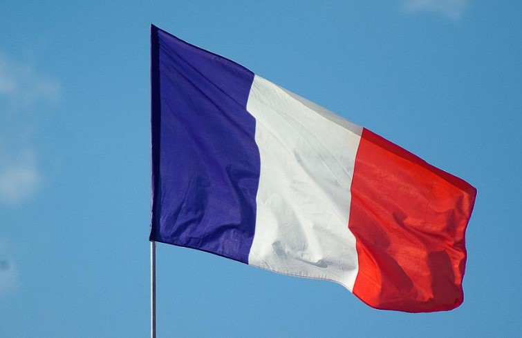 Во Франции проходит первый тур президентских выборов