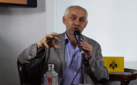 Политолог Шаповалов высоко оценил роль добровольцев и частных организаций в спецоперации на Украине