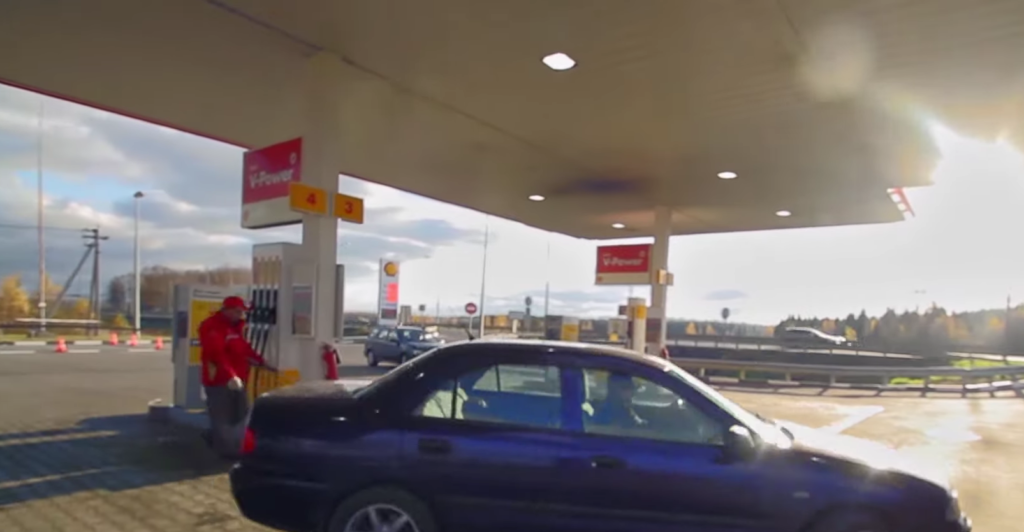 «Лукойл» покупает свыше 400 заправок Shell и маслозавод в Торжке