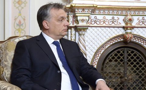 Премьер Венгрии Орбан: страны Евросоюза близятся к обсуждению отправки миротворцев на Украину