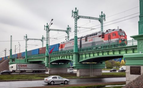 Над Пулковским шоссе заработал новый железнодорожный путепровод