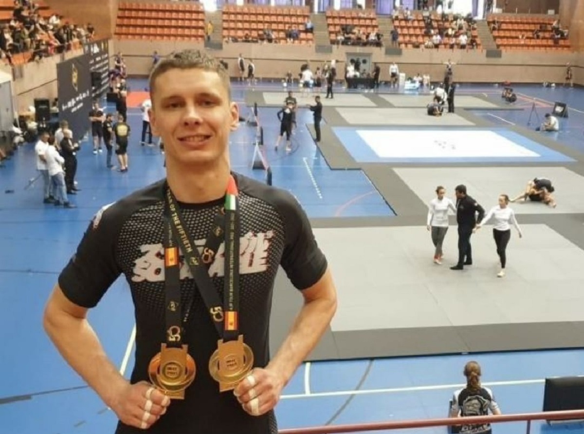 Россиянин завоевал два золота на турнире по бразильскому джиу-джитсу в Испании