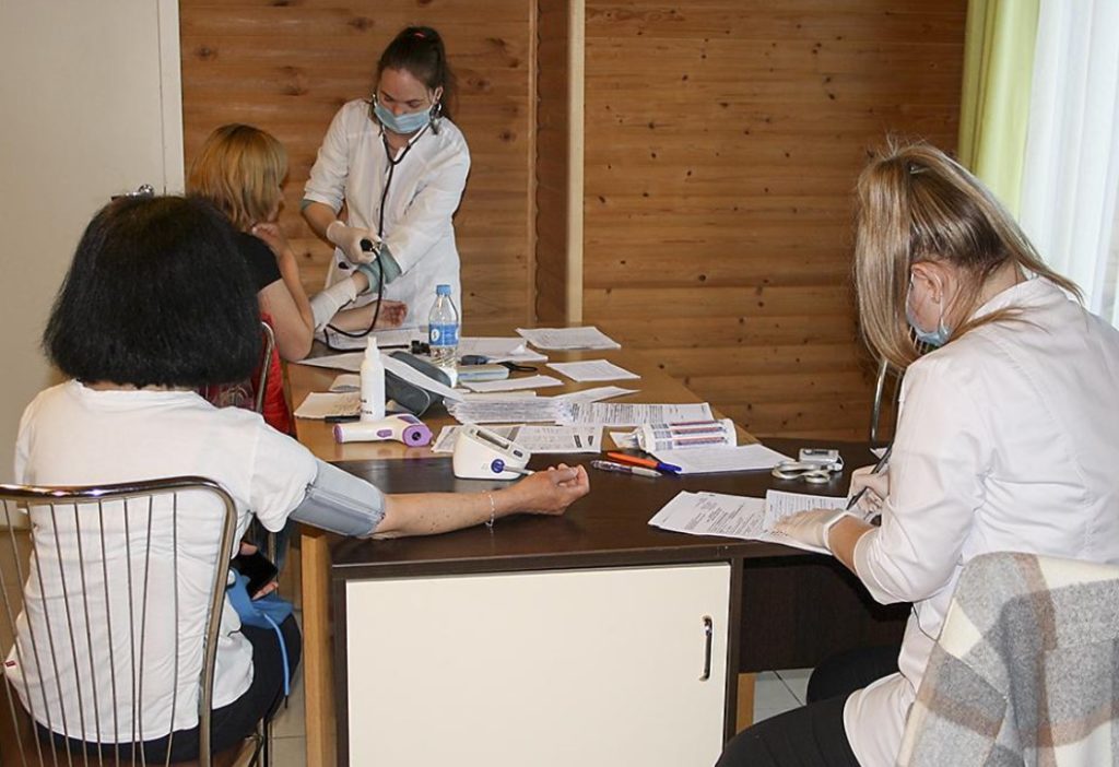 Беженцев из ЛДНР и Украины в Приморье поставят на больничный учет