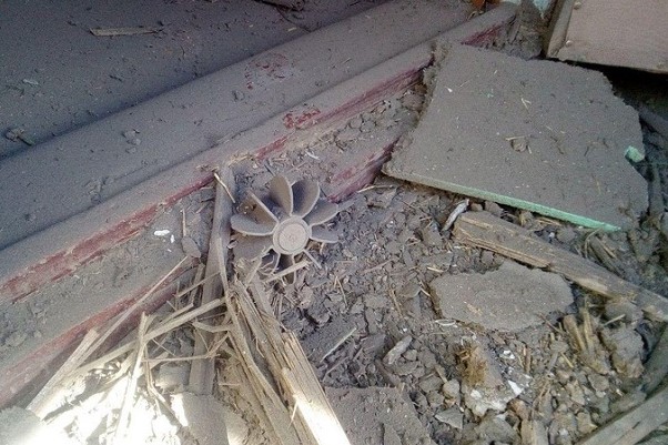 Снаряд «натовского» клибра попал в жилой дом в центре Донецка
