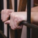 Подростков из трех регионов России осудили за терроризм