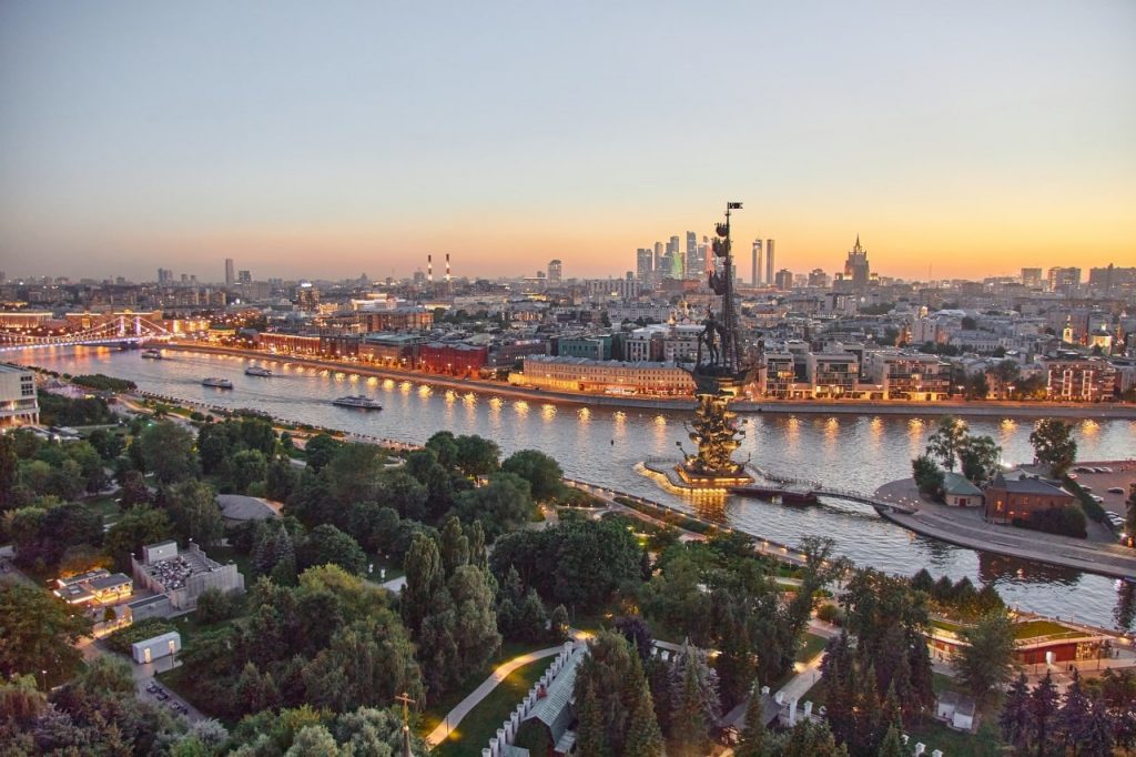 Мастер-классы и тренинги проведут в Москве в День молодёжи