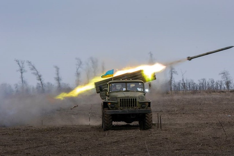 Дождь из 80 украинских ракет «Град» обрушился на Донецк