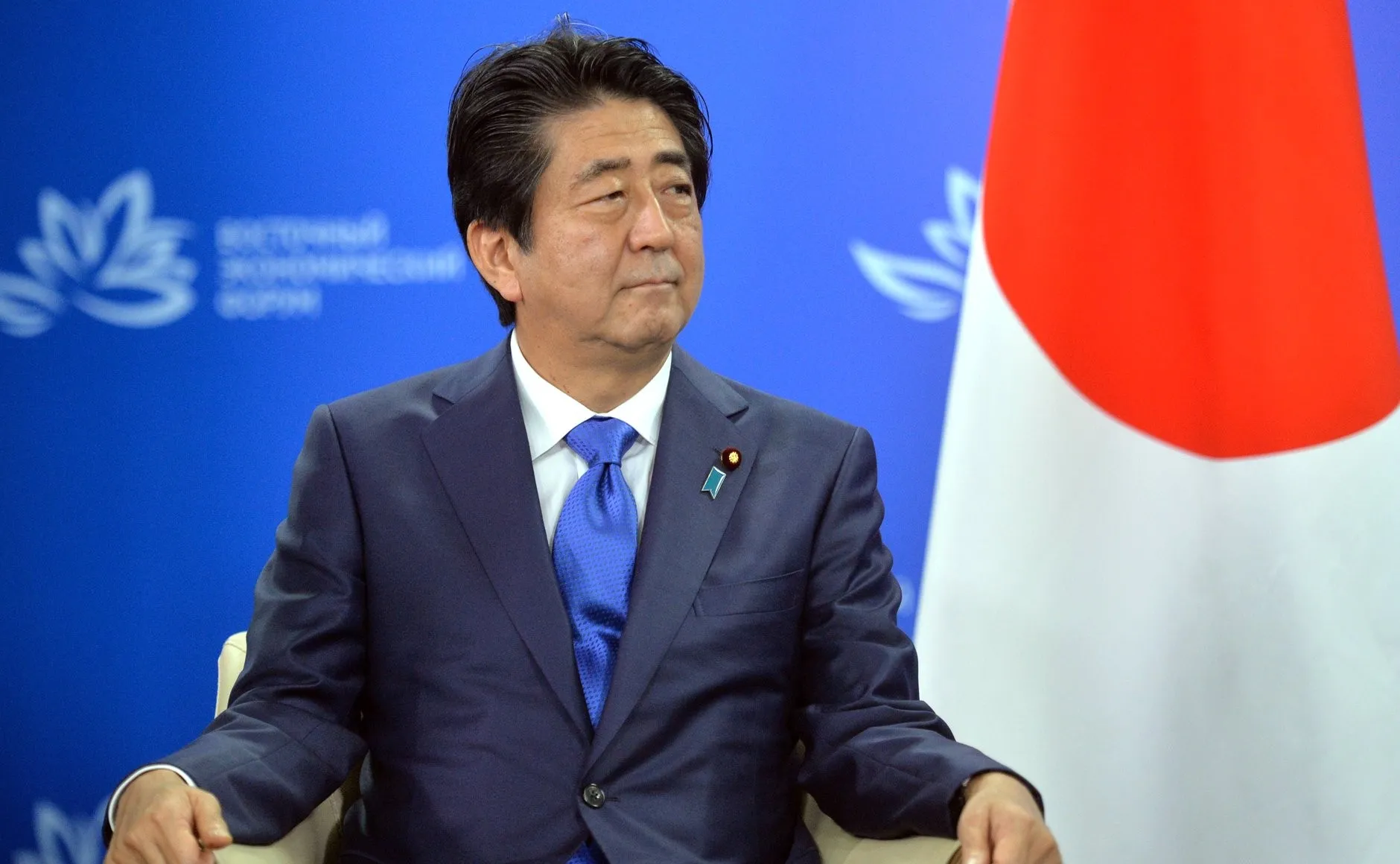 Неизвестный совершил покушение на экс-премьера Японии Синдзо Абэ