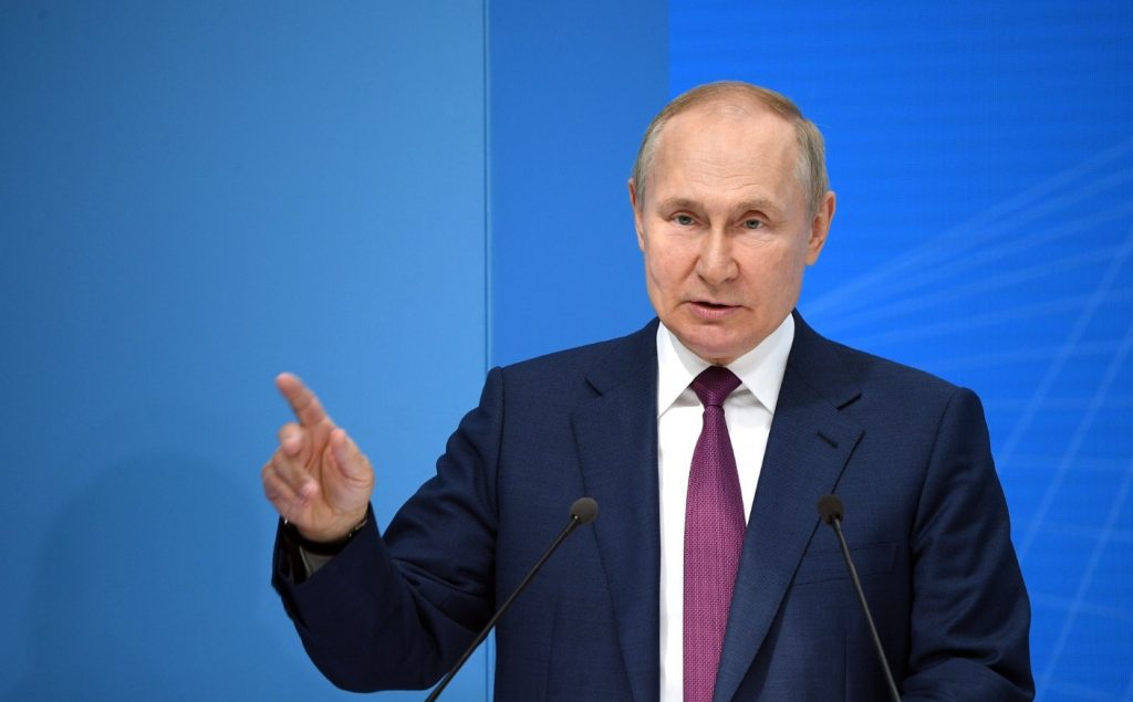 Песков анонсировал выступление Путина с «объемной речью» перед иностранными послами в 15:00