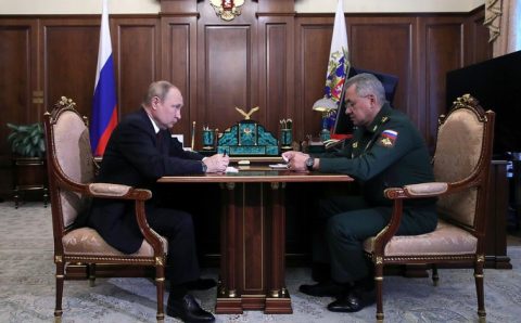 Путин поручил обеспечить отдых военным, освобождавшим ЛНР
