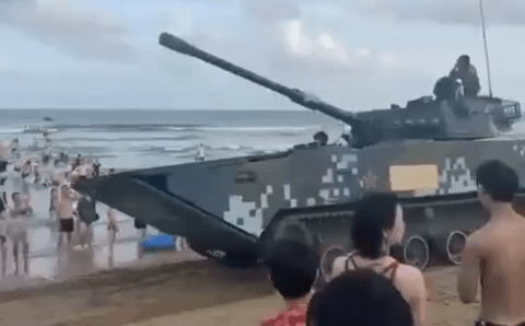 Китай стянул танки на пляжи ближайшей к Тайваню провинции Фуцзянь