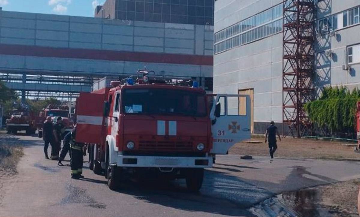 Украинский дрон-камикадзе взорвался при попадании в здание администрации Энергодара