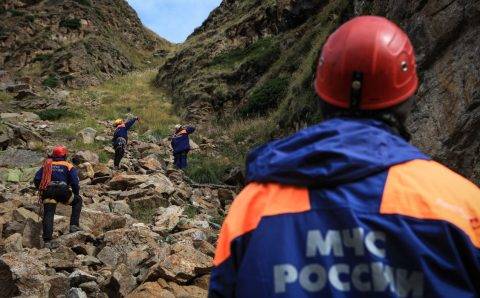 На перевале в горах Эльбрусского района погиб альпинист
