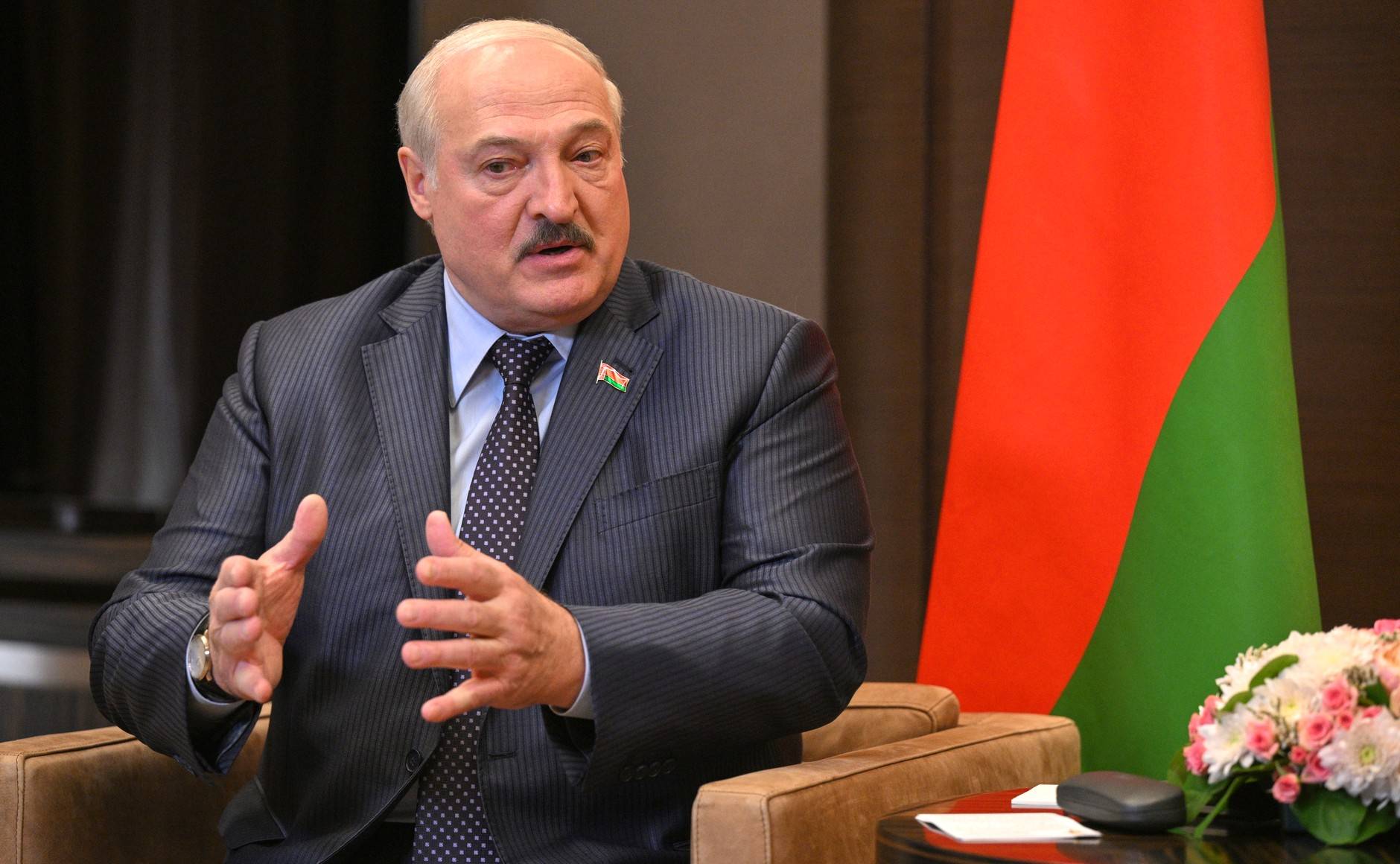 Александр Лукашенко: Нельзя допустить ударов в спину России через Белоруссию