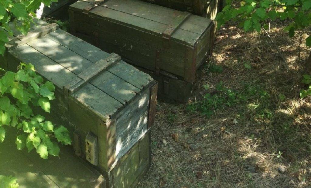 Более 250 ящиков со снарядами обнаружили в тайнике в Запорожской области