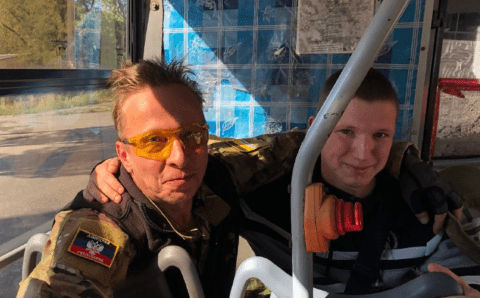 Иван Охлобыстин прибыл Донецк и переоделся камуфляжную форму с символикой ДНР