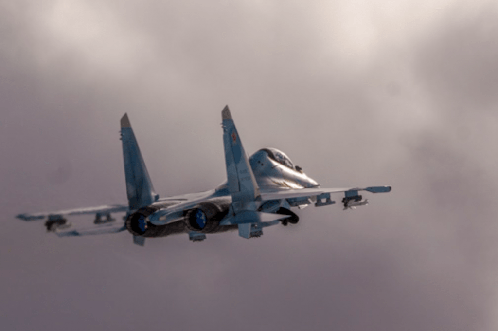 Минобороны РФ: в небе над ДНР сбит украинский бомбардировщик Су-24