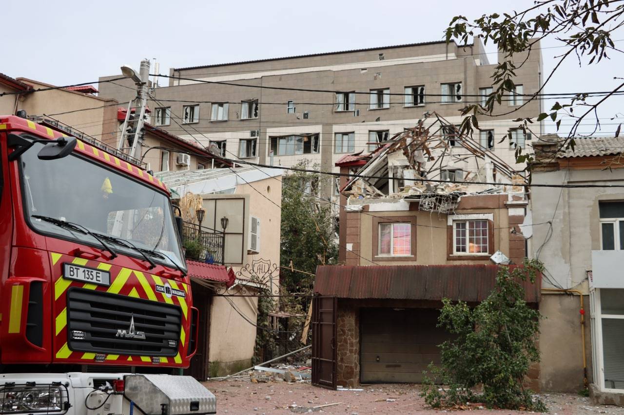 Украинские войска ударили ракетами по гостинице в центре Херсона