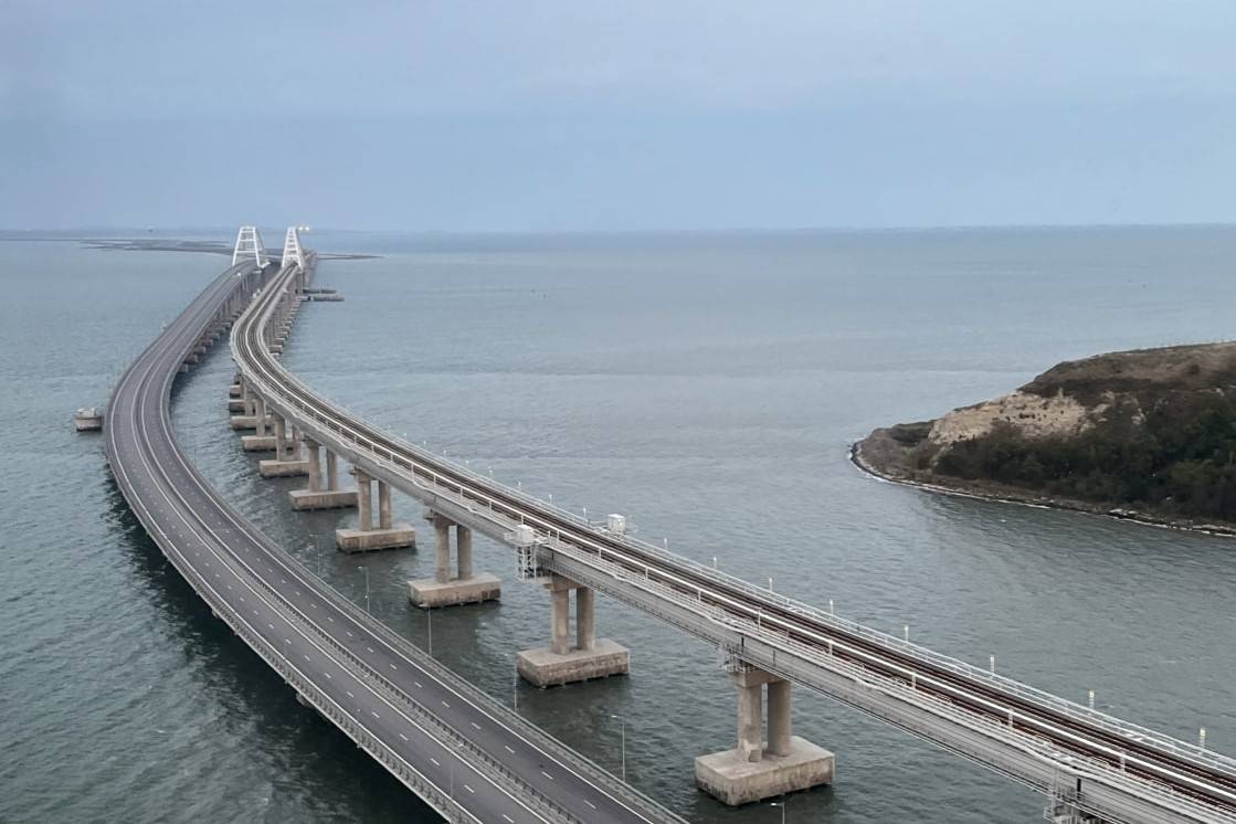 ФСБ: Подорвавшая Крымский мост бомба была закамуфлирована в рулоны с плёнкой