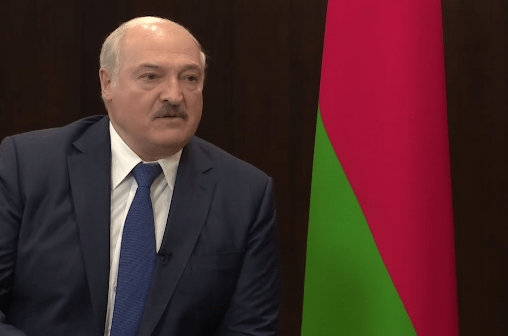 Лукашенко заявил, что Белоруссия не намерена «втягиваться» в спецоперацию на Украине