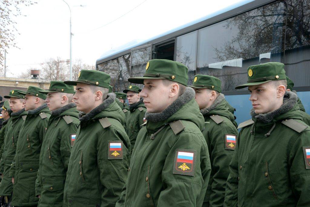 Совет Федерации утвердил указ президента о введении военного положения в четырех регионах России